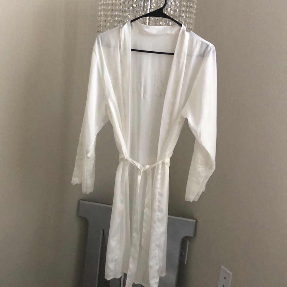 Satin & Lace Bridal Robe - Picture 3 of 4